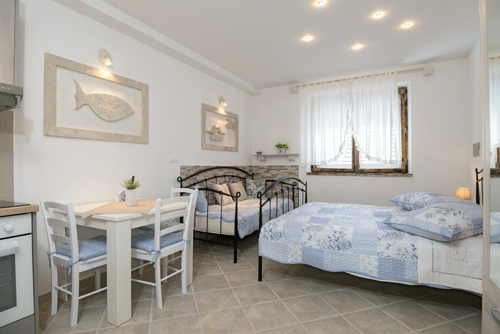 Apartments Krvavica Ngoại thất bức ảnh